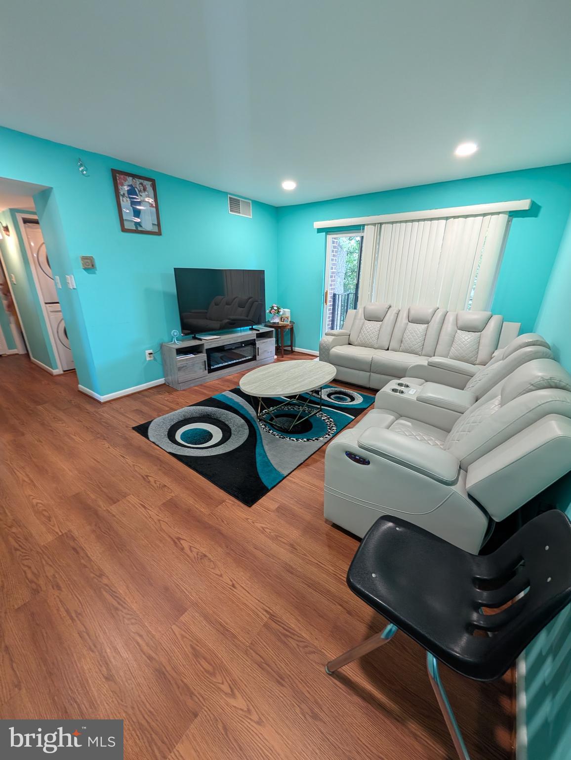 3230 Spartan Road Olney, MD 20832 - Photo 10 of 27 living room