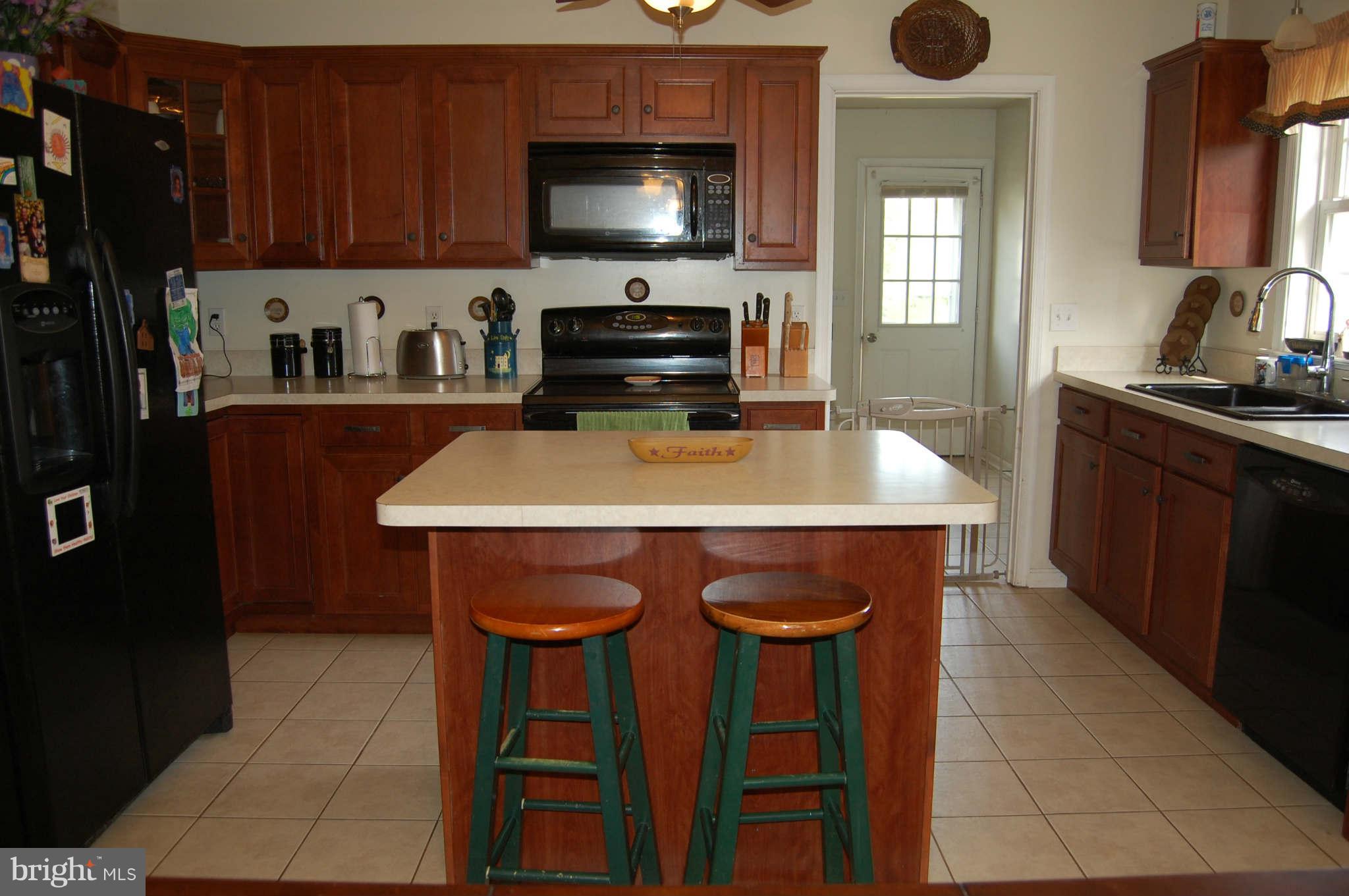 11033 St Just Road Unionville, VA 22567 - Photo 4 of 30 Kitchen