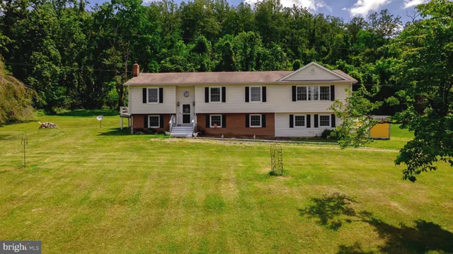 $849,999 | 4179 Fiery Run Road, Linden, VA 22642