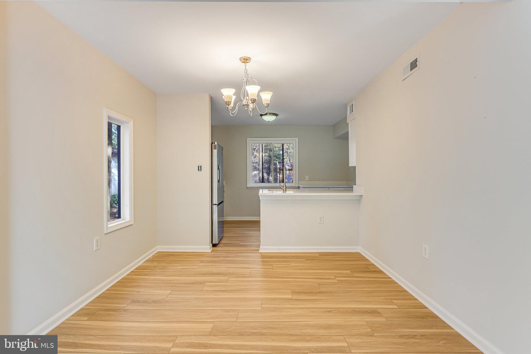 2406 Cloudcroft Square Reston, VA 20191 - Photo 16 of 48 Gallery Image 16