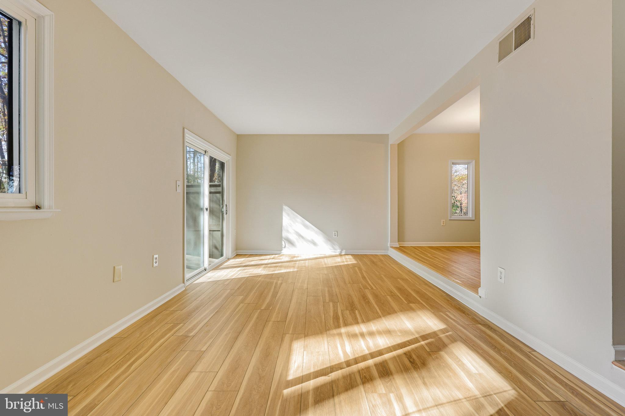 2406 Cloudcroft Square Reston, VA 20191 - Photo 17 of 48 Gallery Image 17
