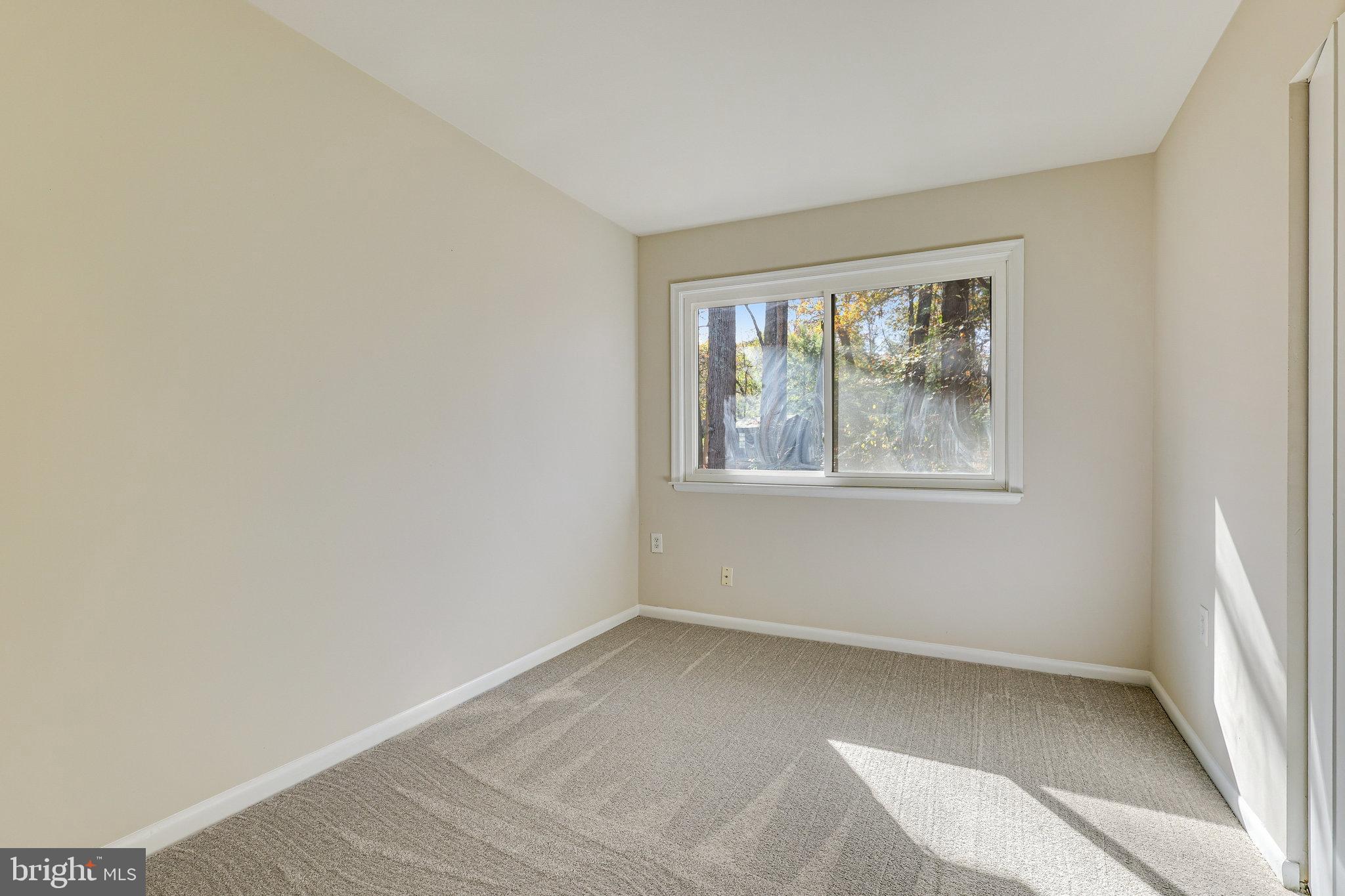 2406 Cloudcroft Square Reston, VA 20191 - Photo 31 of 48 Gallery Image 31