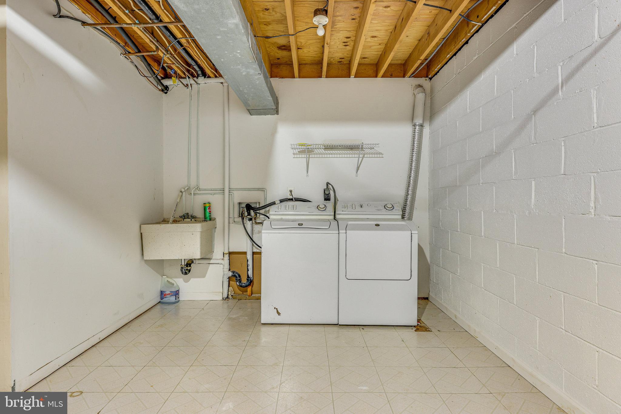2406 Cloudcroft Square Reston, VA 20191 - Photo 40 of 48 Gallery Image 40