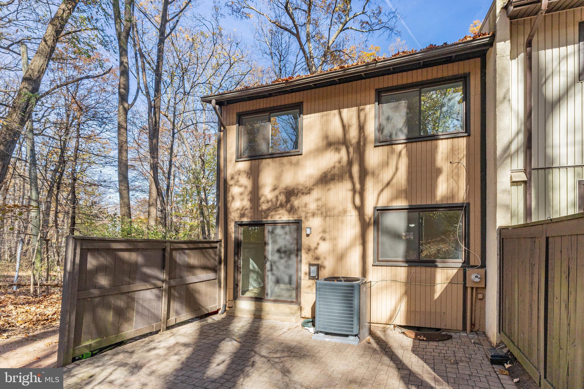 2406 Cloudcroft Square Reston, VA 20191 - Photo 44 of 48 Gallery Image 44