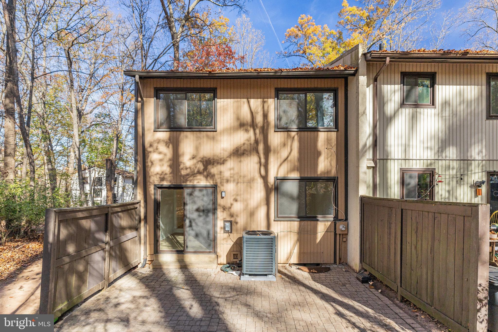 2406 Cloudcroft Square Reston, VA 20191 - Photo 45 of 48 Gallery Image 45