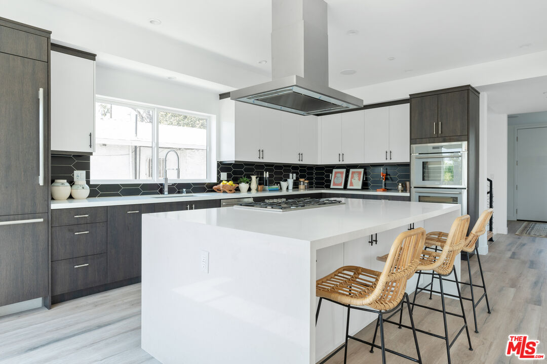 2512 Berkeley Avenue Los Angeles, CA 90026 - Photo 15 of 56