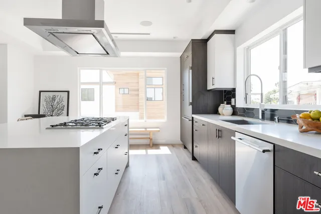 $10,950 | 2512 Berkeley Avenue, Los Angeles, CA 90026