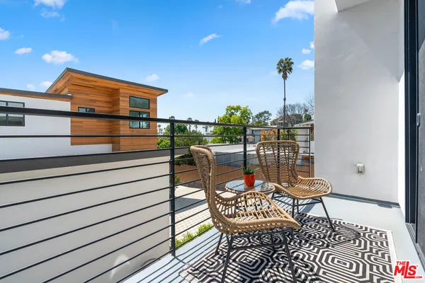 $10,395 | 2512 Berkeley Avenue, Los Angeles, CA 90026