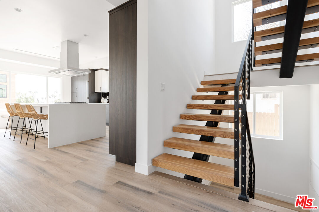 2512 Berkeley Avenue Los Angeles, CA 90026 - Photo 25 of 56