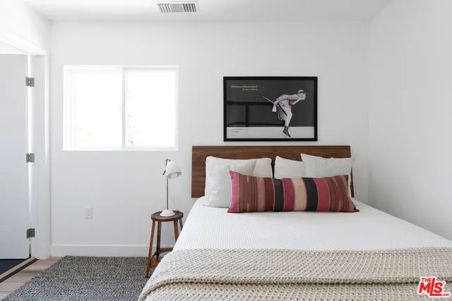 $10,950 | 2512 Berkeley Avenue, Los Angeles, CA 90026