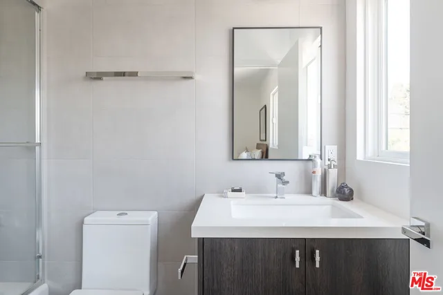 $10,950 | 2512 Berkeley Avenue, Los Angeles, CA 90026