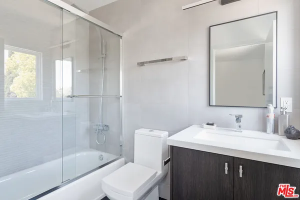 $10,395 | 2512 Berkeley Avenue, Los Angeles, CA 90026