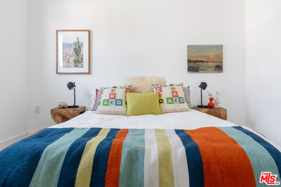 2512 Berkeley Avenue Los Angeles, CA 90026 - Photo 38 of 56