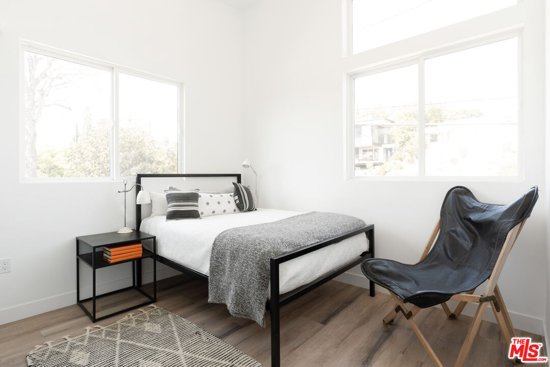 2512 Berkeley Avenue Los Angeles, CA 90026 - Photo 40 of 56