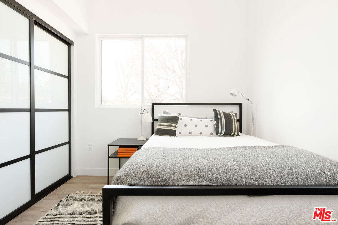 2512 Berkeley Avenue Los Angeles, CA 90026 - Photo 41 of 56