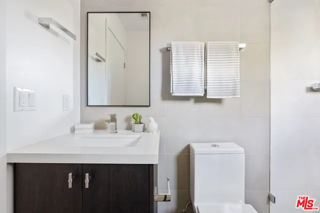 $10,950 | 2512 Berkeley Avenue, Los Angeles, CA 90026