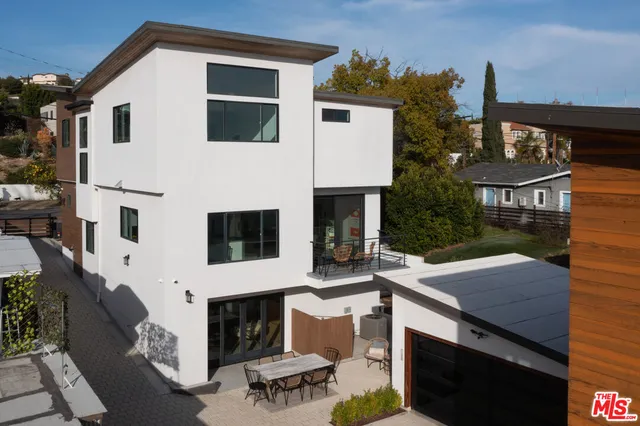 $10,950 | 2512 Berkeley Avenue, Los Angeles, CA 90026