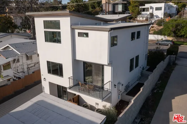 $10,950 | 2512 Berkeley Avenue, Los Angeles, CA 90026