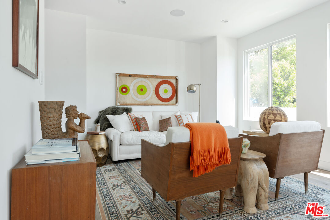 2512 Berkeley Avenue Los Angeles, CA 90026 - Photo 8 of 56