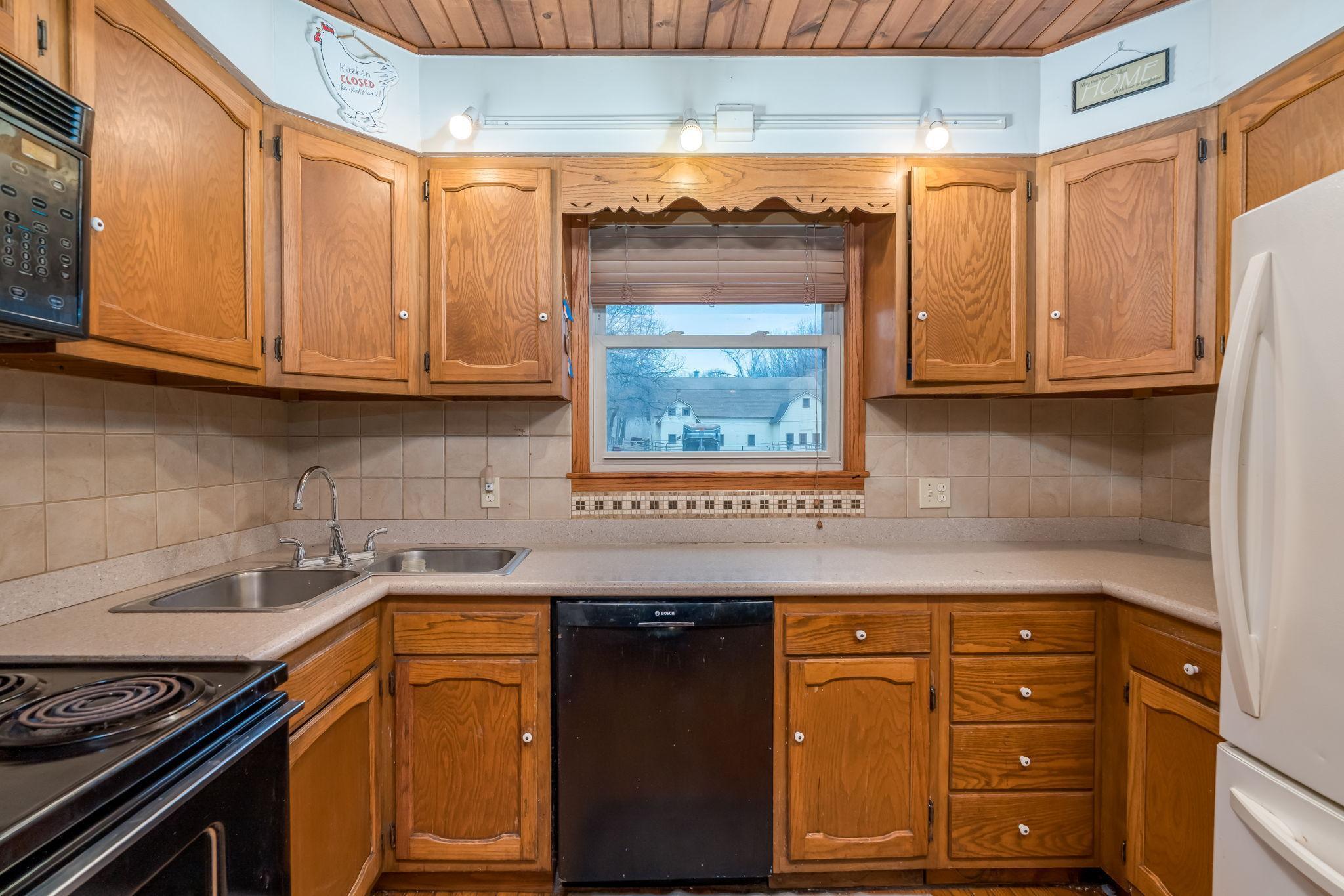 775 Ottawa Road Le Sueur, MN 56058 - Photo 17 of 60