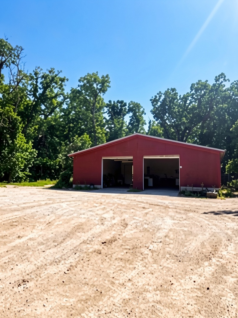 14309 K K B Road Capron, IL 61012 - Photo 21 of 33