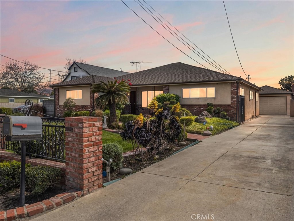 420 West Tichenor Street Compton, CA 90220 - Photo 3 of 53