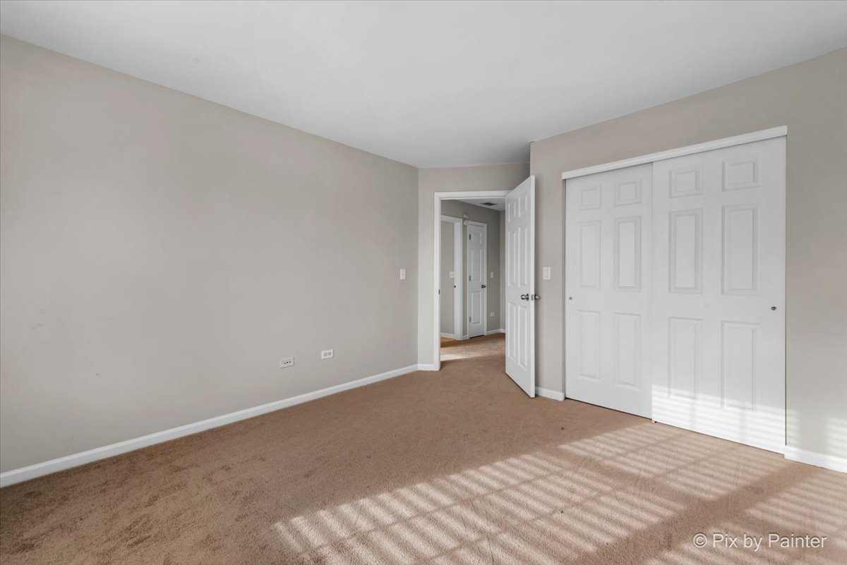 486 Vaughn Circle Aurora, IL 60502 - Photo 23 of 40 a view of an empty room