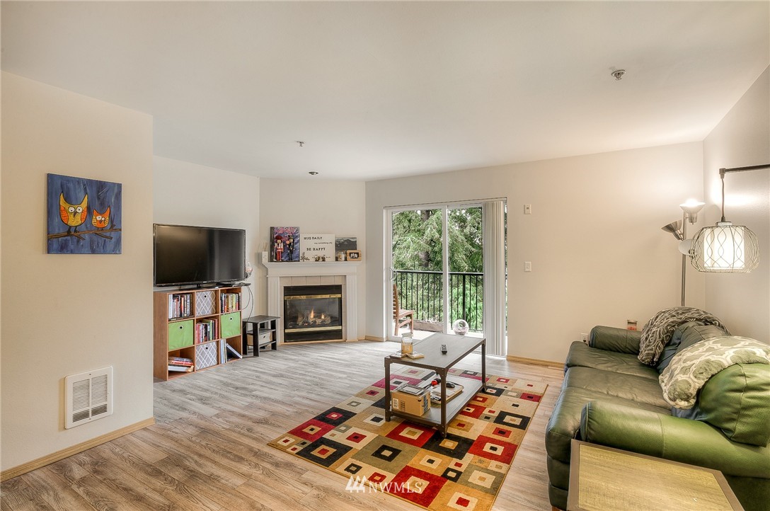 10709 Valley View Road, Unit A101 Bothell, WA 98011 - Photo 5 of 11