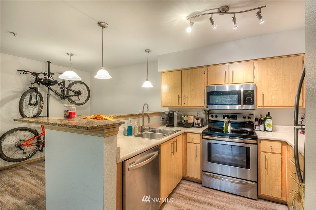 10709 Valley View Road, Unit A101 Bothell, WA 98011 - Photo 6 of 11