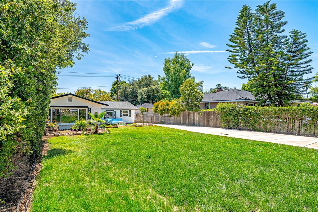 1280 East Woodbury Road Pasadena, CA 91104 - Photo 35 of 37