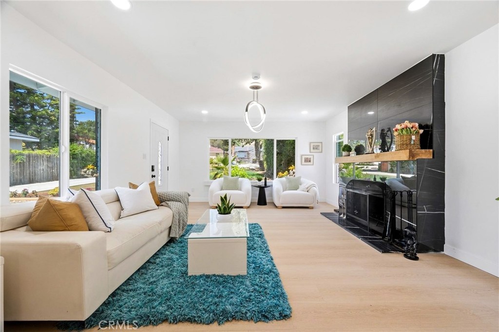 1280 East Woodbury Road Pasadena, CA 91104 - Photo 8 of 37