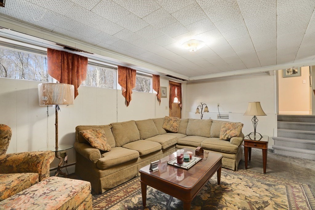 613 Stevens Road Swansea, MA 02777 - Photo 24 of 29 Gallery Image 24