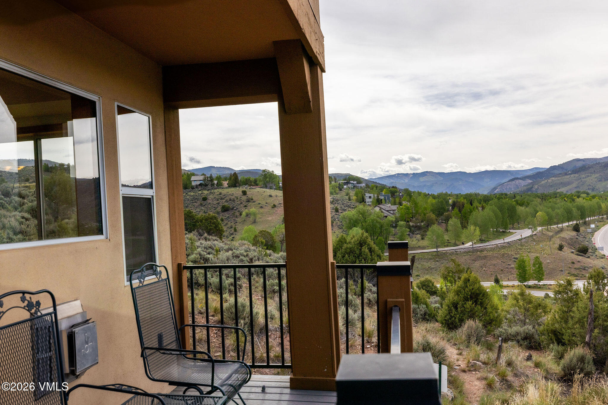 274 Beard Creek Road, Unit H4 Edwards, CO 81632 - Photo 14 of 41 2605_morningstar_th_4H_exterior_deck_c