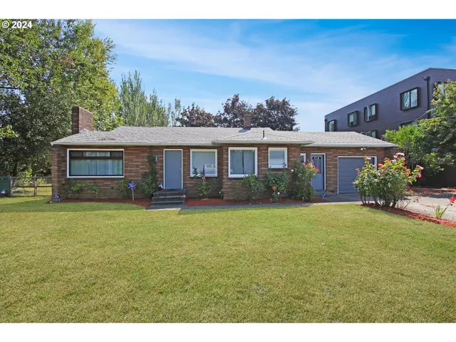 $399,999 | 450 Southeast Hogan Road, Gresham, OR 97080