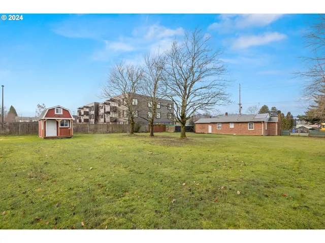 $399,999 | 450 Southeast Hogan Road, Gresham, OR 97080