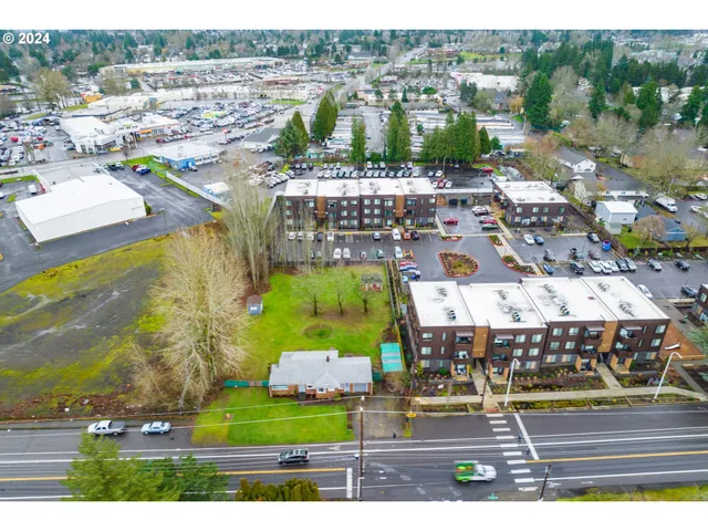 $399,999 | 450 Southeast Hogan Road, Gresham, OR 97080