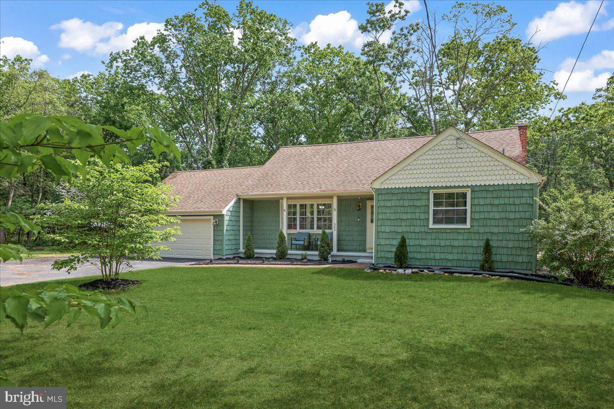 542 Kettle Run Road Marlton, NJ 08053 - Photo 2 of 36 Cute as a button!