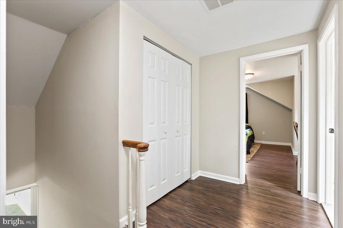 542 Kettle Run Road Marlton, NJ 08053 - Photo 24 of 36 Upstairs Landing w/large Linen Closet