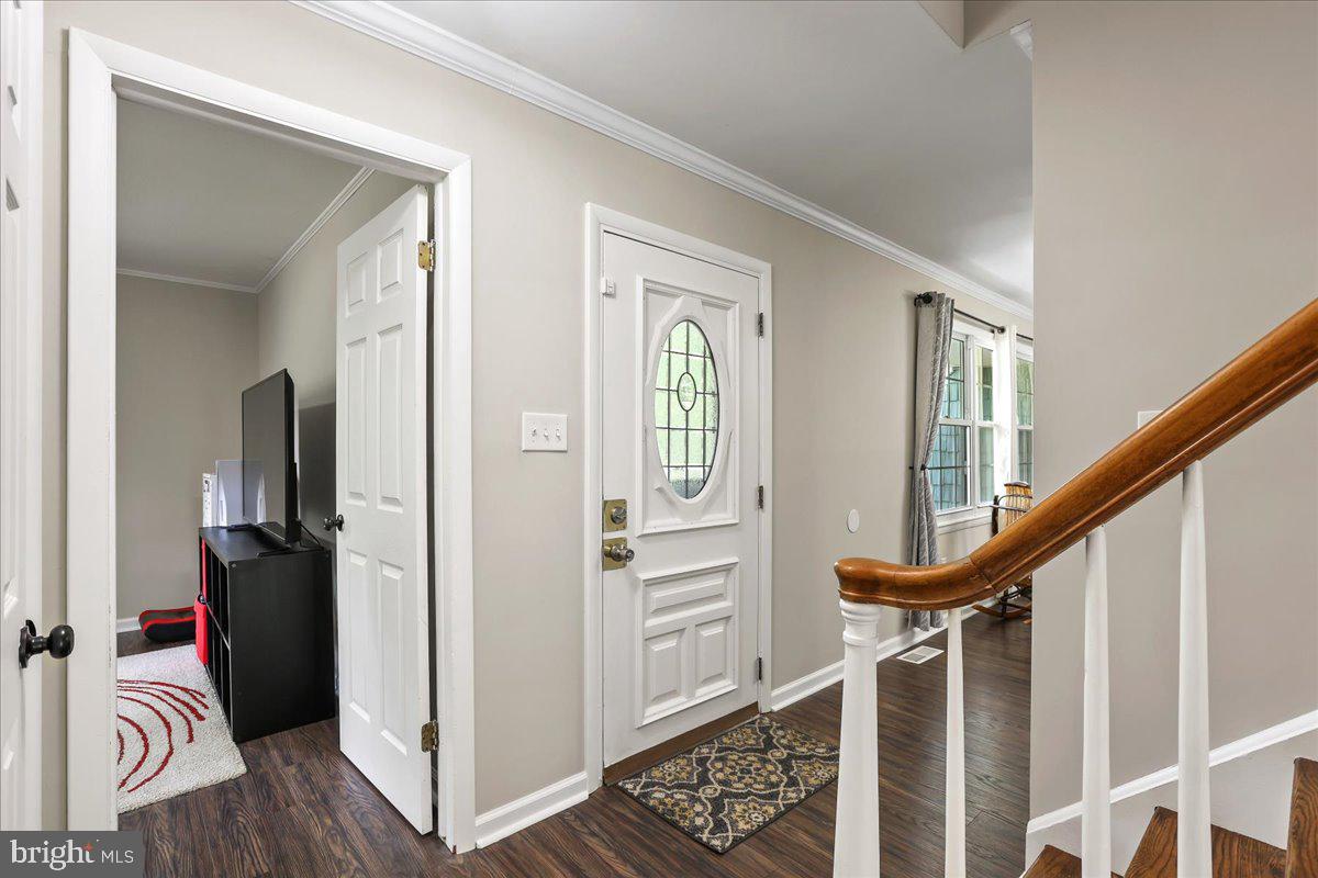 542 Kettle Run Road Marlton, NJ 08053 - Photo 6 of 36 Front Door