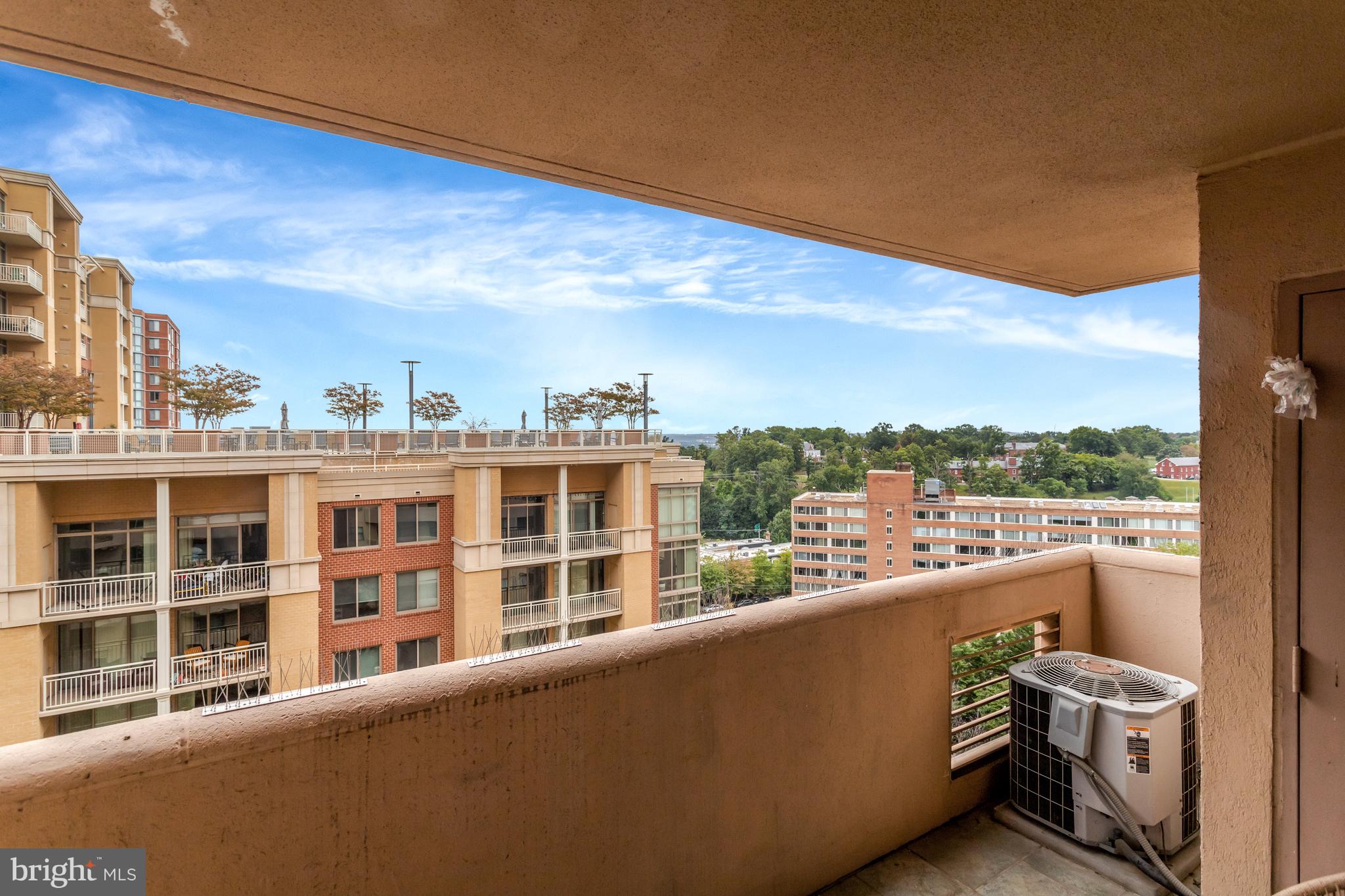 1301 North Courthouse Road, Unit 1108 Arlington, VA 22201 - Photo 15 of 49 a view of a balcony with city view
