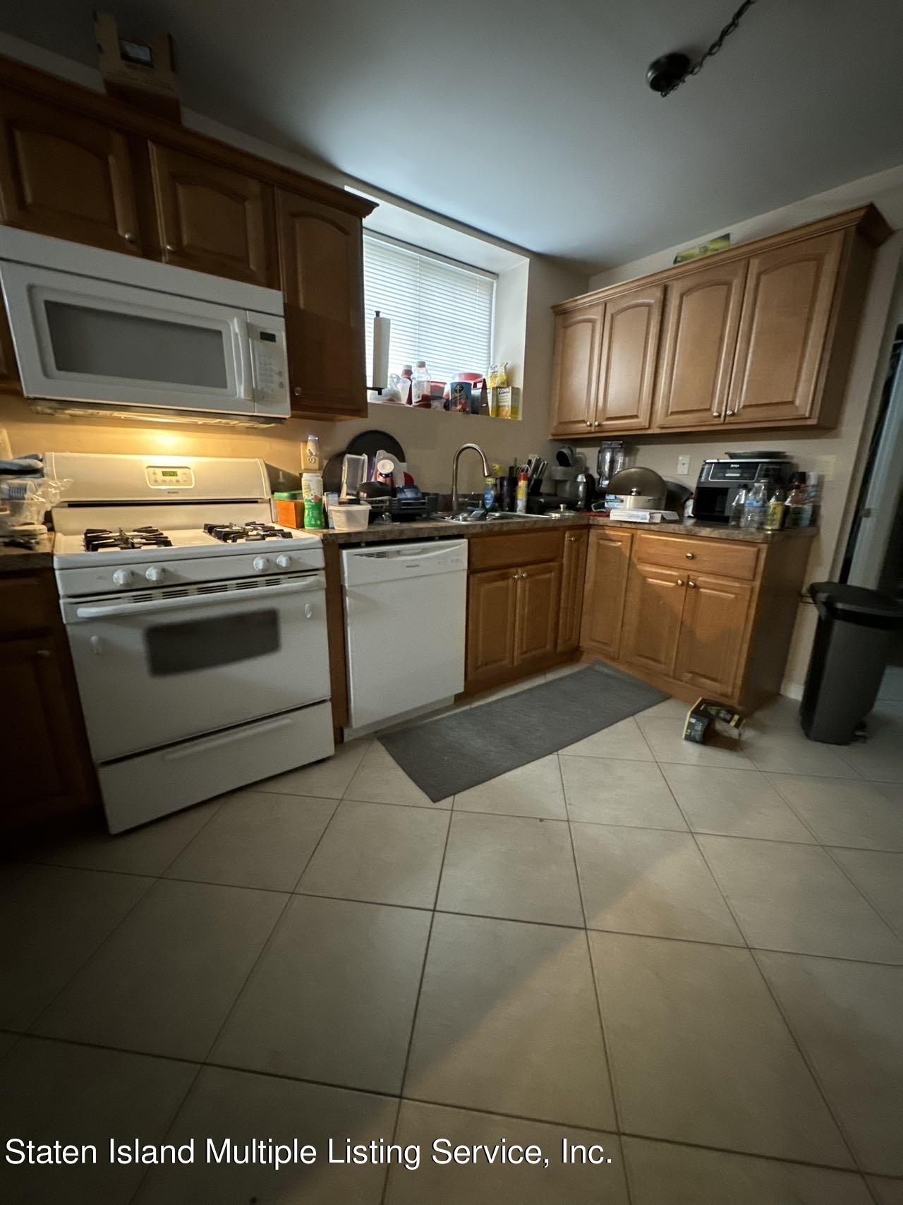 7260 Amboy Road Staten Island, NY 10307 - Photo 11 of 15 a8c79f13de954fe8b73fc7053c0d15f6