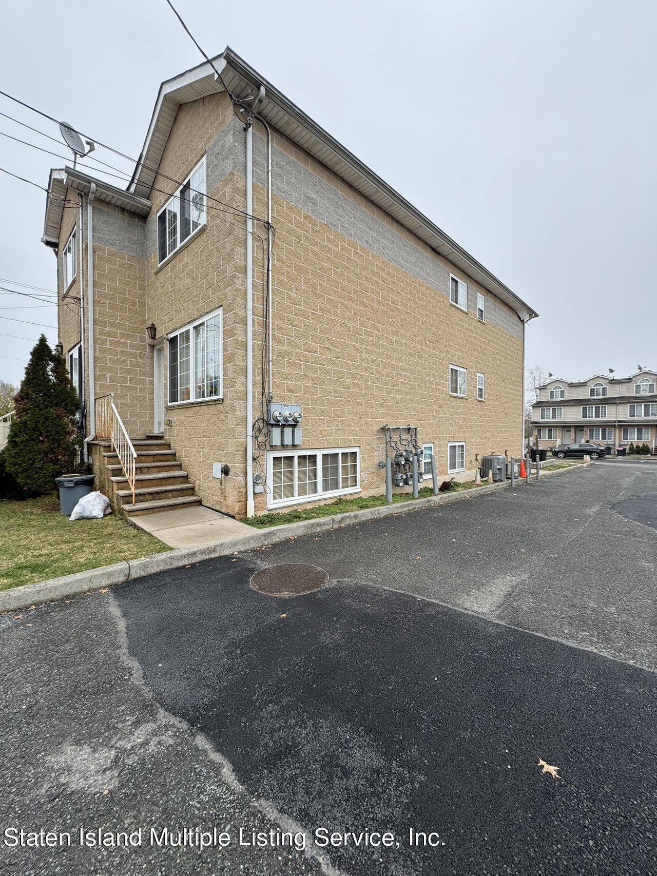 7260 Amboy Road Staten Island, NY 10307 - Photo 3 of 15 3108d26cc7d9411b6448211c358f9ce6