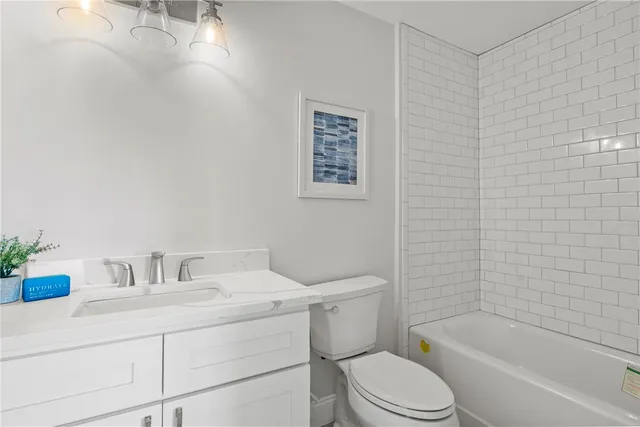 $550,000 | 9 Joseph N Zenga Jr Boulevard, Unit 102, East Greenwich, RI 02818