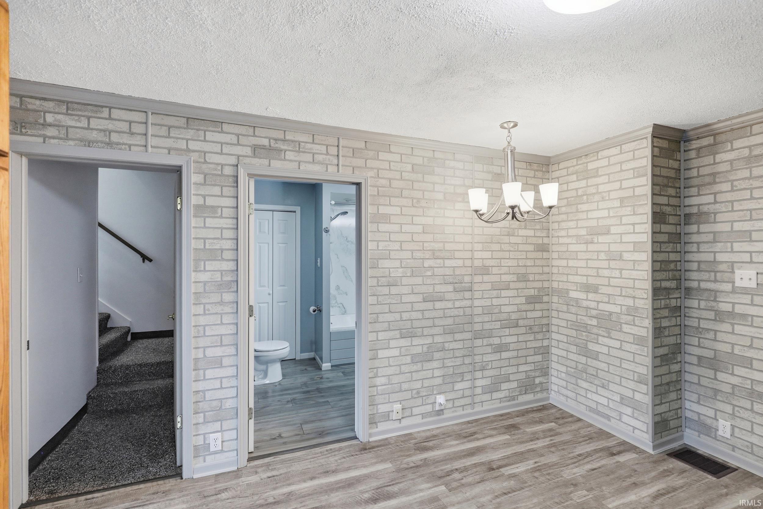 625 Riverside Avenue Fort Wayne, IN 46805 - Photo 9 of 37 Gallery Image 9