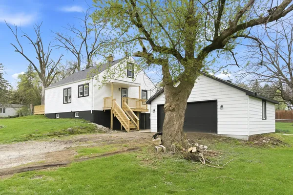 $499,900 | 2000 Maple Avenue, Downers Grove, IL 60515
