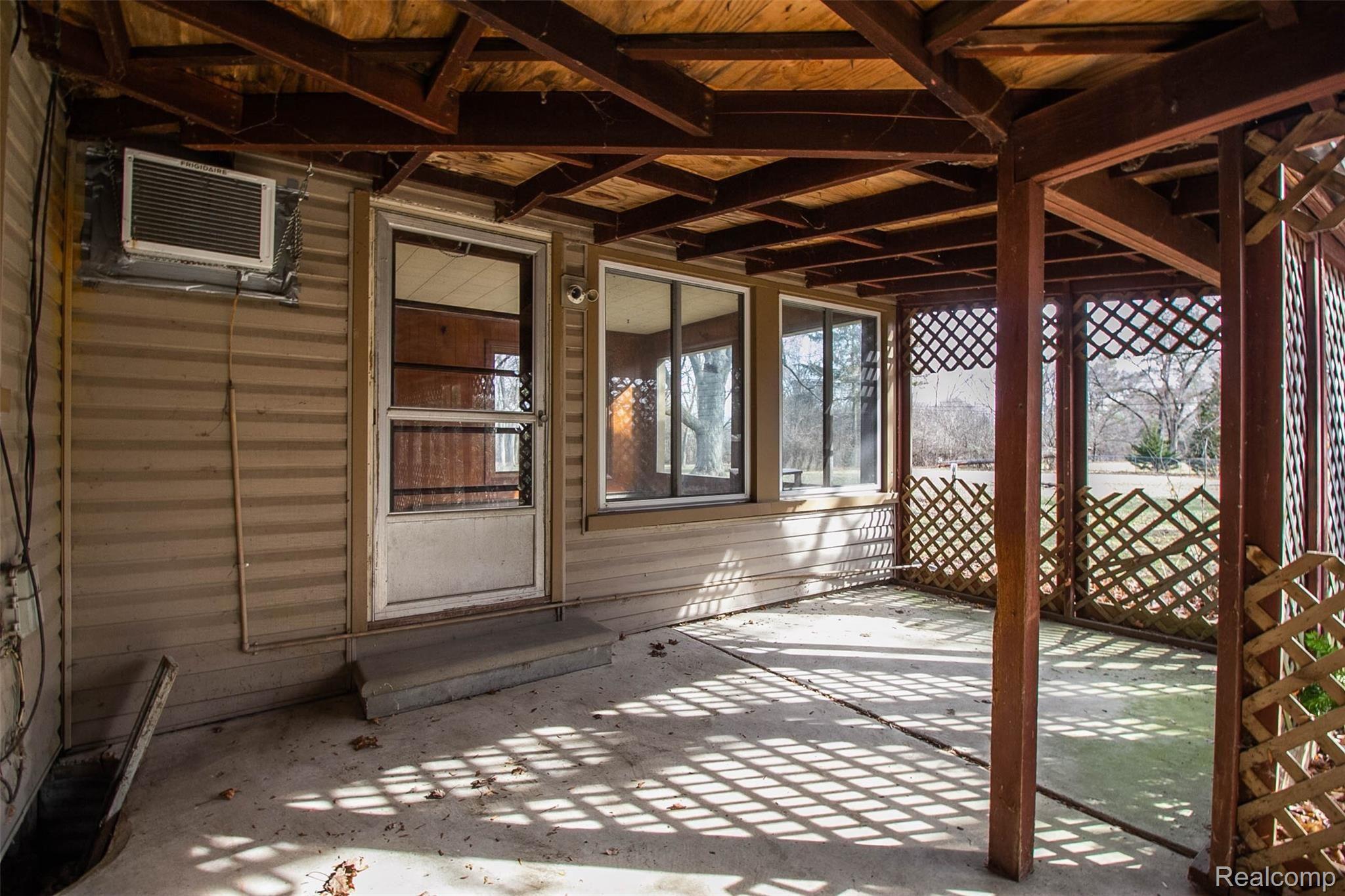 19476 Fry Road Northville, MI 48167 - Photo 13 of 37 fry13.jpg