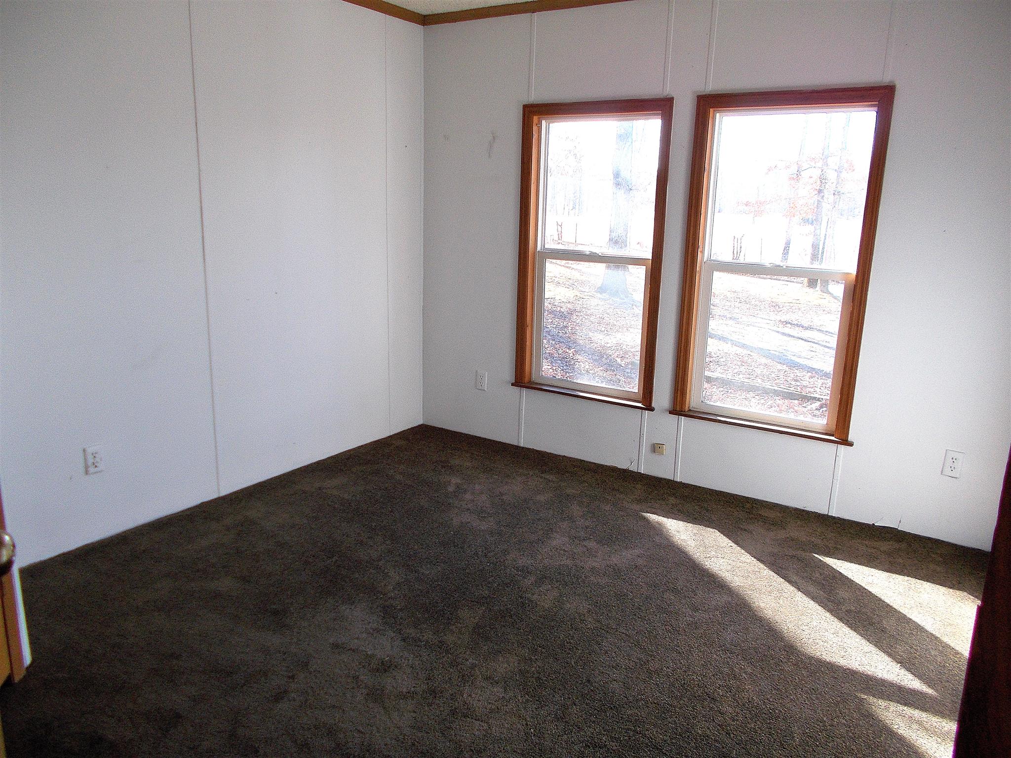 166 Duke Road Dickson, TN 37055 - Photo 18 of 25 an empty room with a window