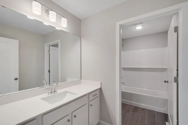 $489,900 | 1549 Creekwood Drive, New Richmond, WI 54017