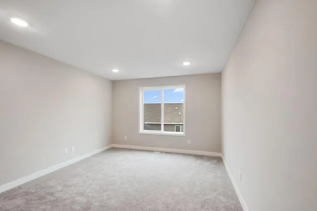 $489,900 | 1549 Creekwood Drive, New Richmond, WI 54017