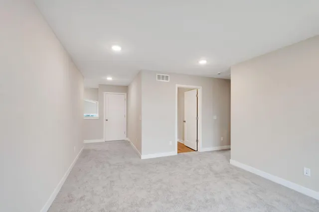 $489,900 | 1549 Creekwood Drive, New Richmond, WI 54017